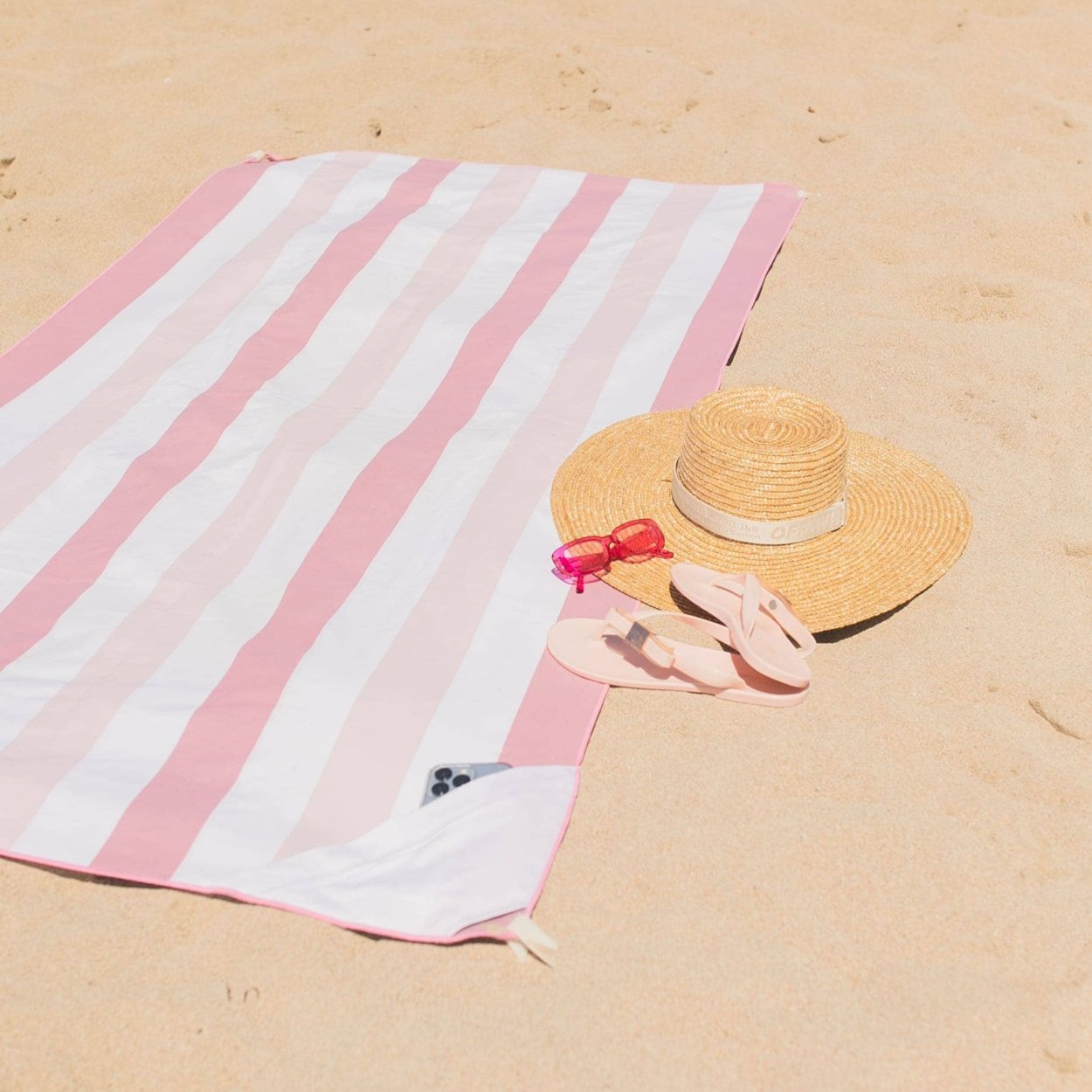 Roze gestreepte strandhanddoek Sydney