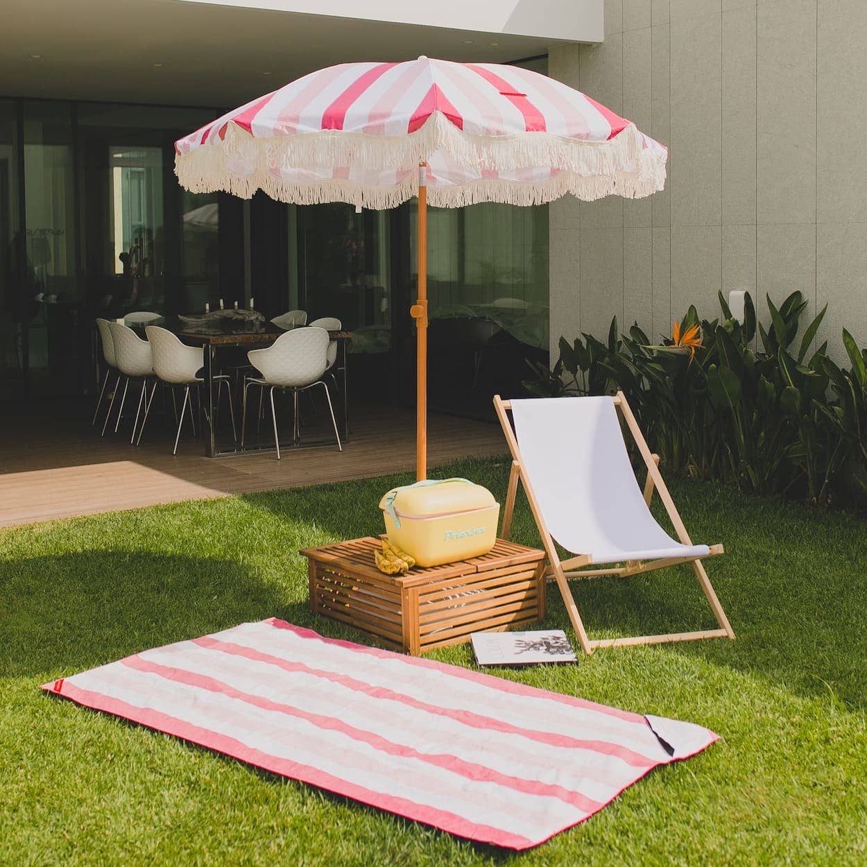 Pink Striped Beach Parasoll Brisbane