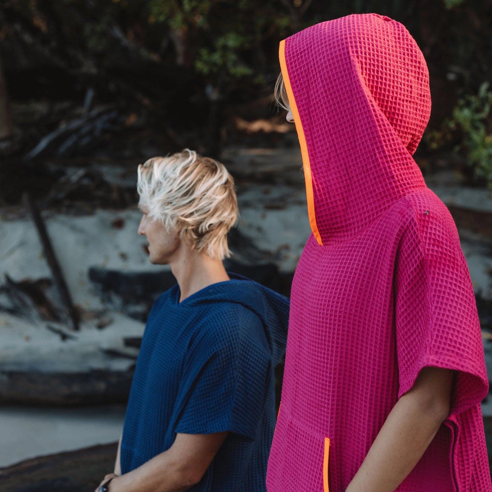 Light and quick -drying poncho - berry